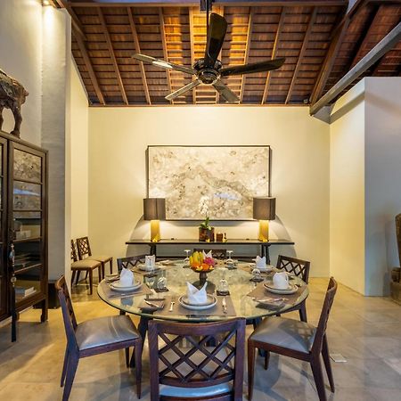 Villa De Suma - Fully Staffed Luxury Villa, Walk To The Beach! Seminyak  Luaran gambar