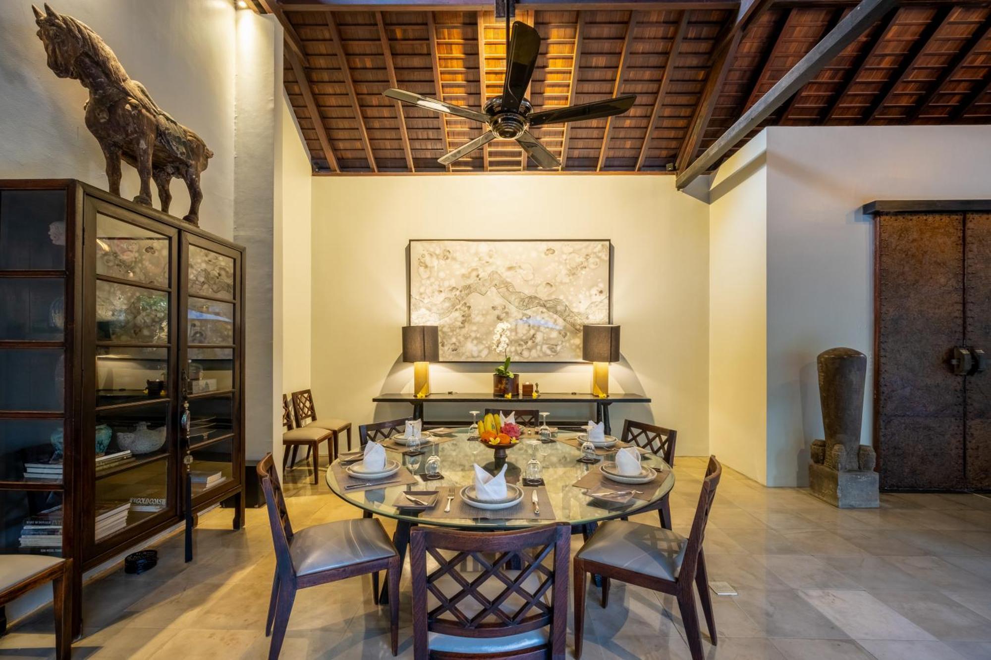 Villa De Suma - Fully Staffed Luxury Villa, Walk To The Beach! Seminyak  Luaran gambar