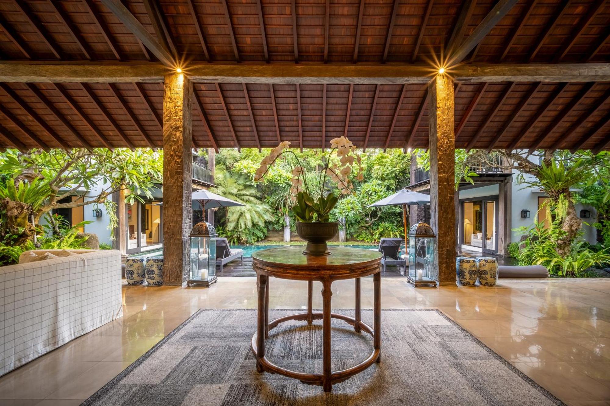 Villa De Suma - Fully Staffed Luxury Villa, Walk To The Beach! Seminyak  Luaran gambar