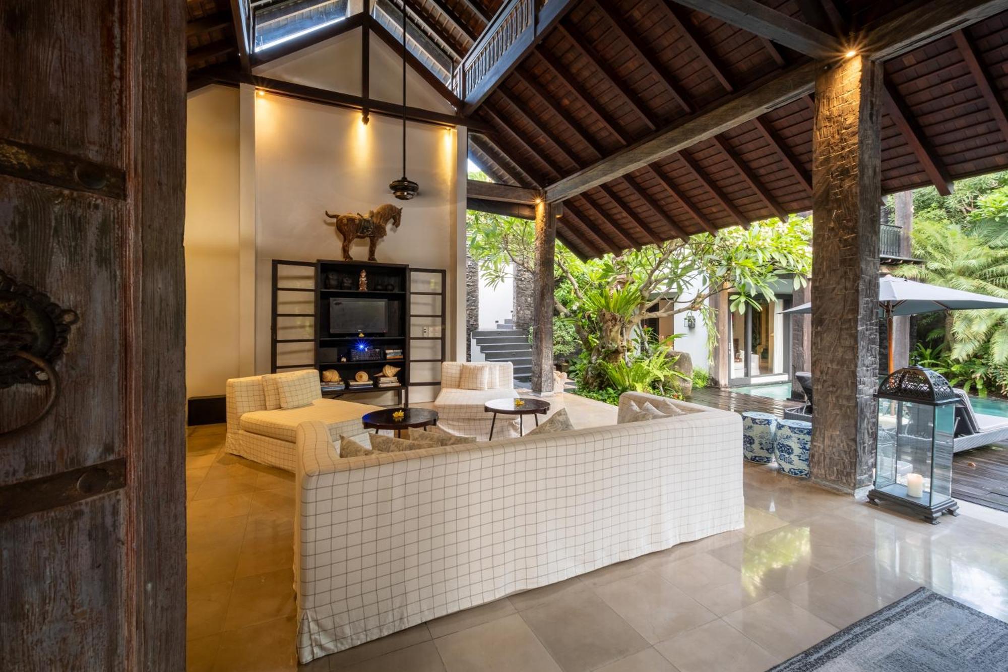 Villa De Suma - Fully Staffed Luxury Villa, Walk To The Beach! Seminyak  Luaran gambar