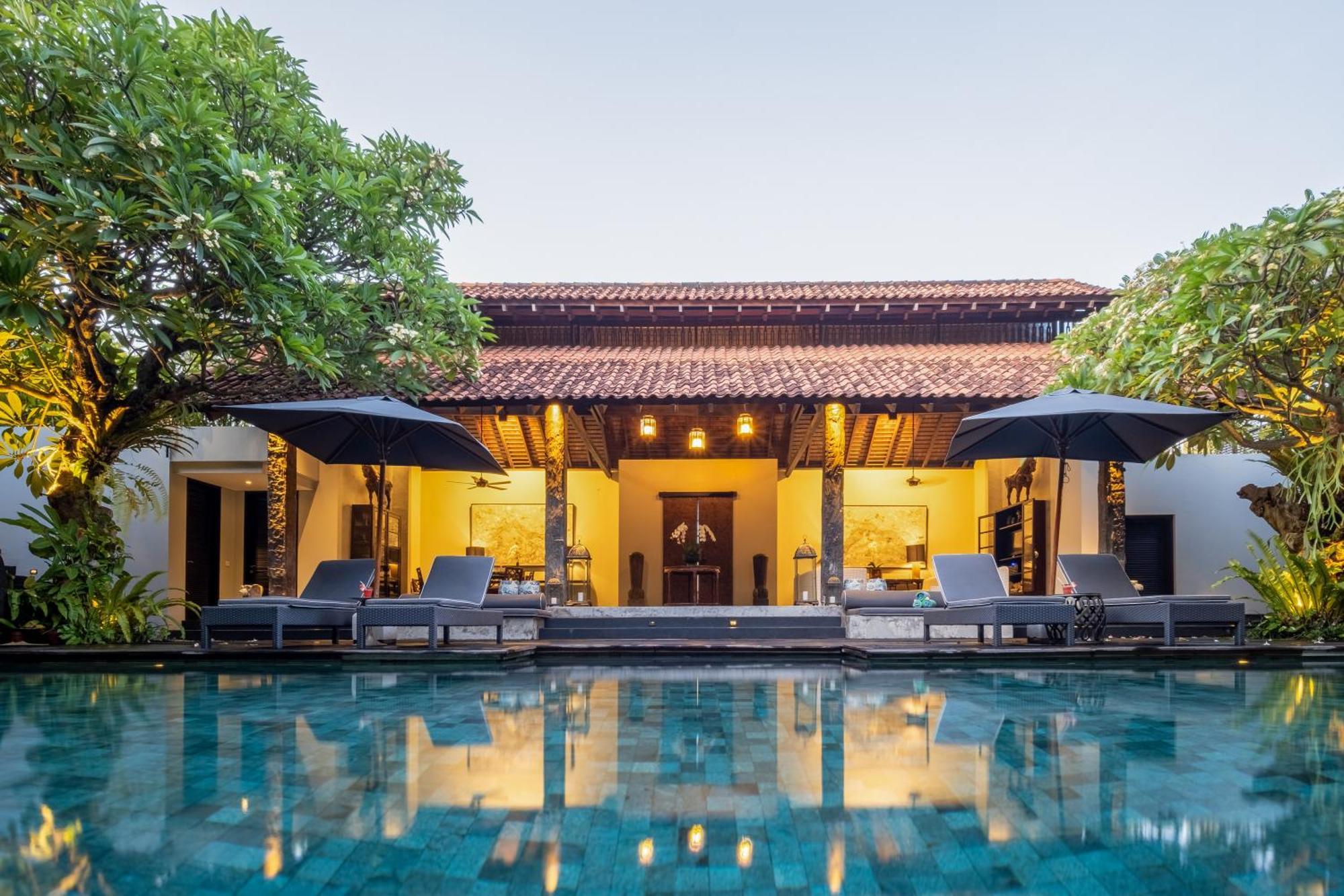 Villa De Suma - Fully Staffed Luxury Villa, Walk To The Beach! Seminyak  Luaran gambar