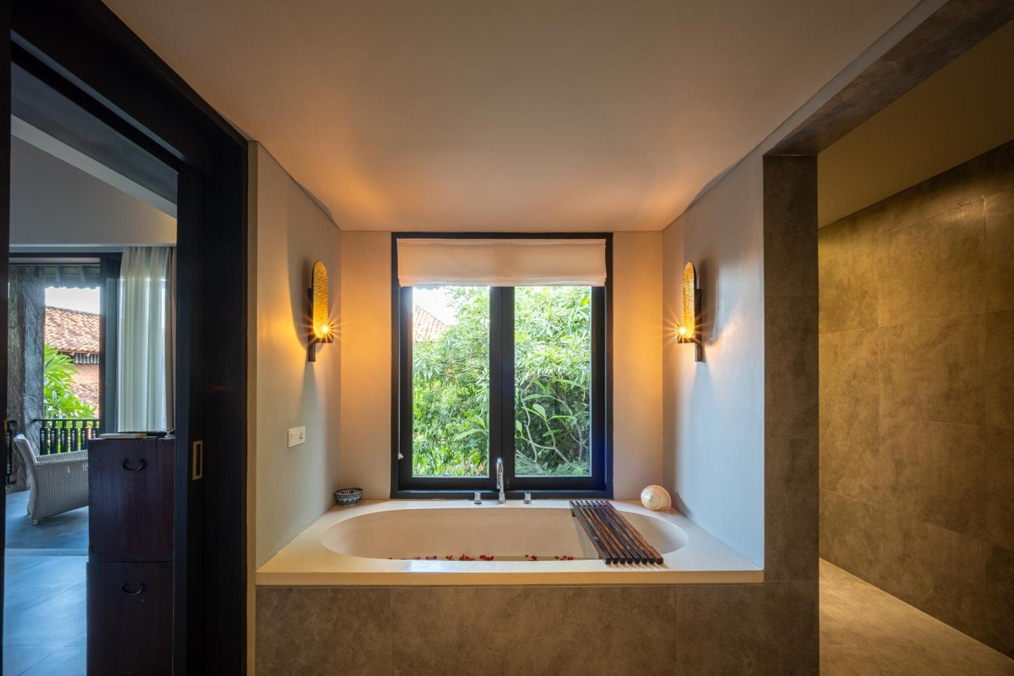 Villa De Suma - Fully Staffed Luxury Villa, Walk To The Beach! Seminyak  Luaran gambar