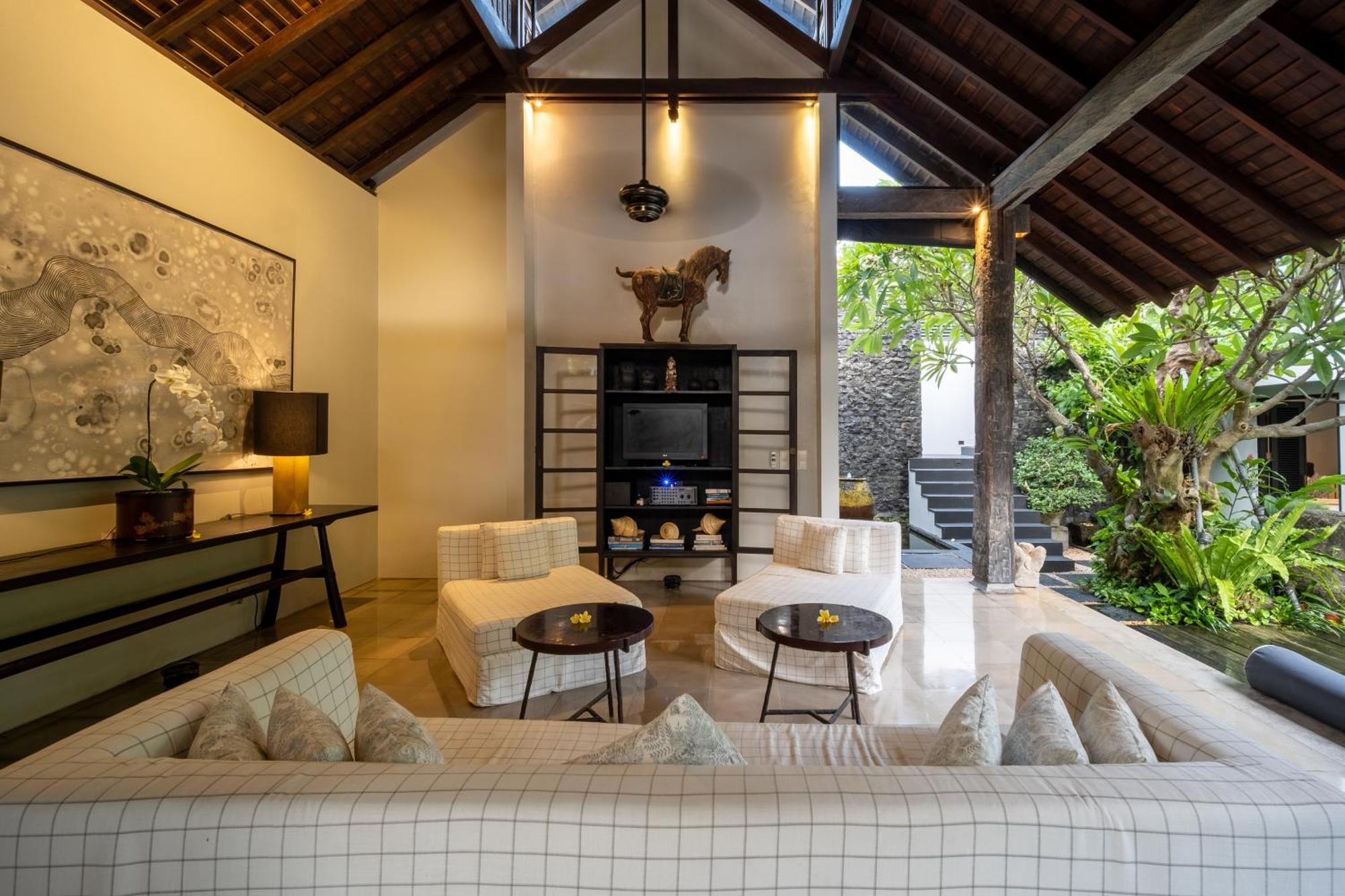 Villa De Suma - Fully Staffed Luxury Villa, Walk To The Beach! Seminyak  Luaran gambar